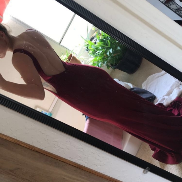 Beautiful prom dress worn once paid over $500 has - Picture 2 of 3